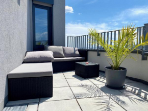 Sonnenwohnen Penthouse direkt bei U-Bahn und Therme Wien mit Top Anbindung ins Zentrum